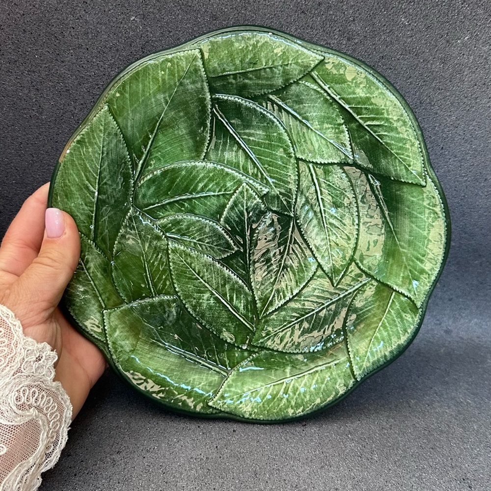 NEW Majolica Overlaping Green Leaf Salad Plate 8.25" Ceramiche Leonardo Italy